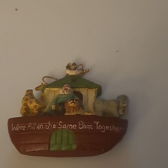 Noah's Ark Ornament - Picture 1 of 4